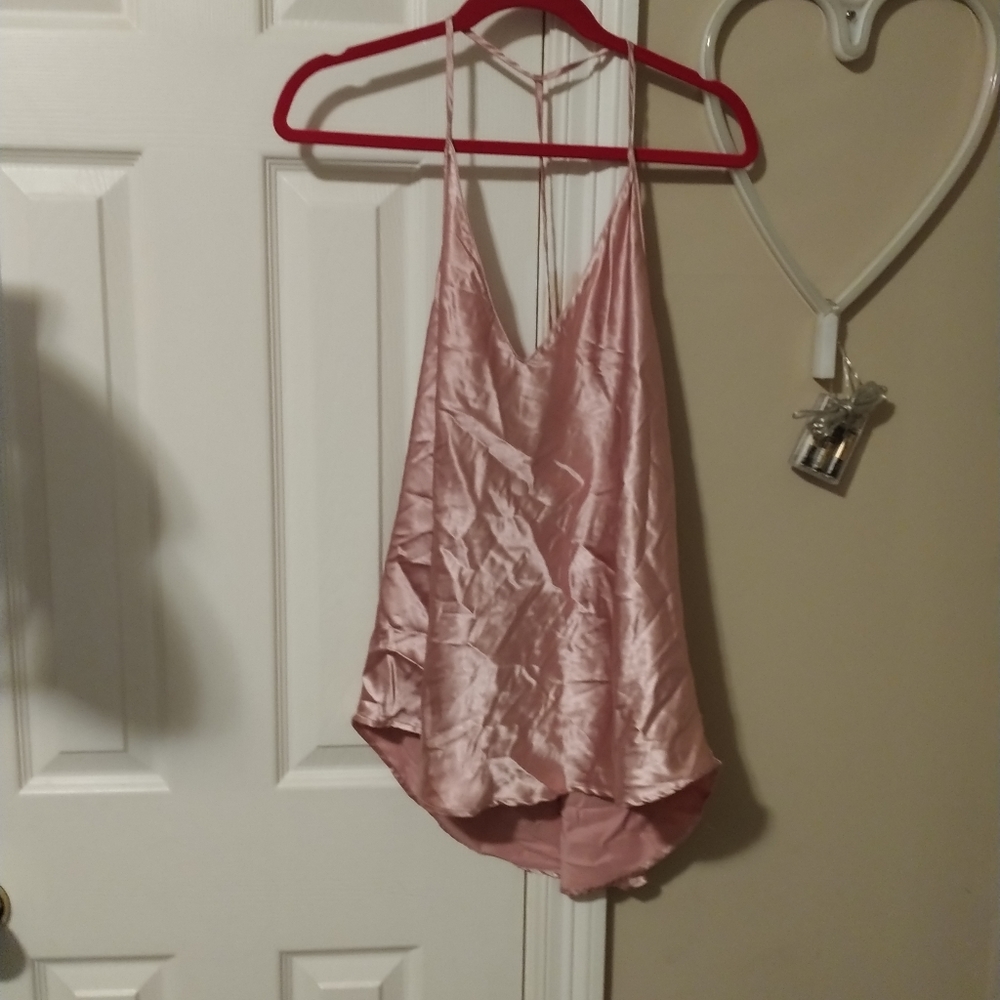 Pink slik top